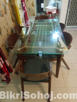 6 Site Dining Table